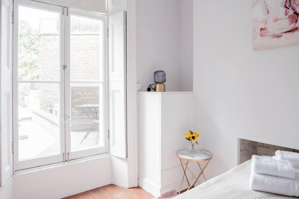Stylish Flat In The Heart Of South Kensington Londra